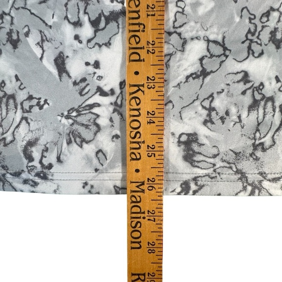 Huk Performance Fishing Shirt Men’s M Long Sleeve Gray Camo UPF Sun Protection - Picture 9 of 9